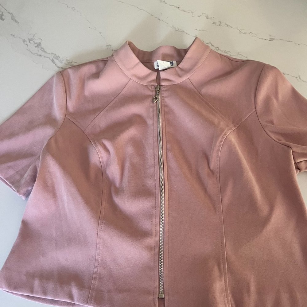 Pink Jacket - Picture 2 of 5